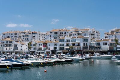Puerto Banus condemned for having charged the terraces a rent fee for over 30 years